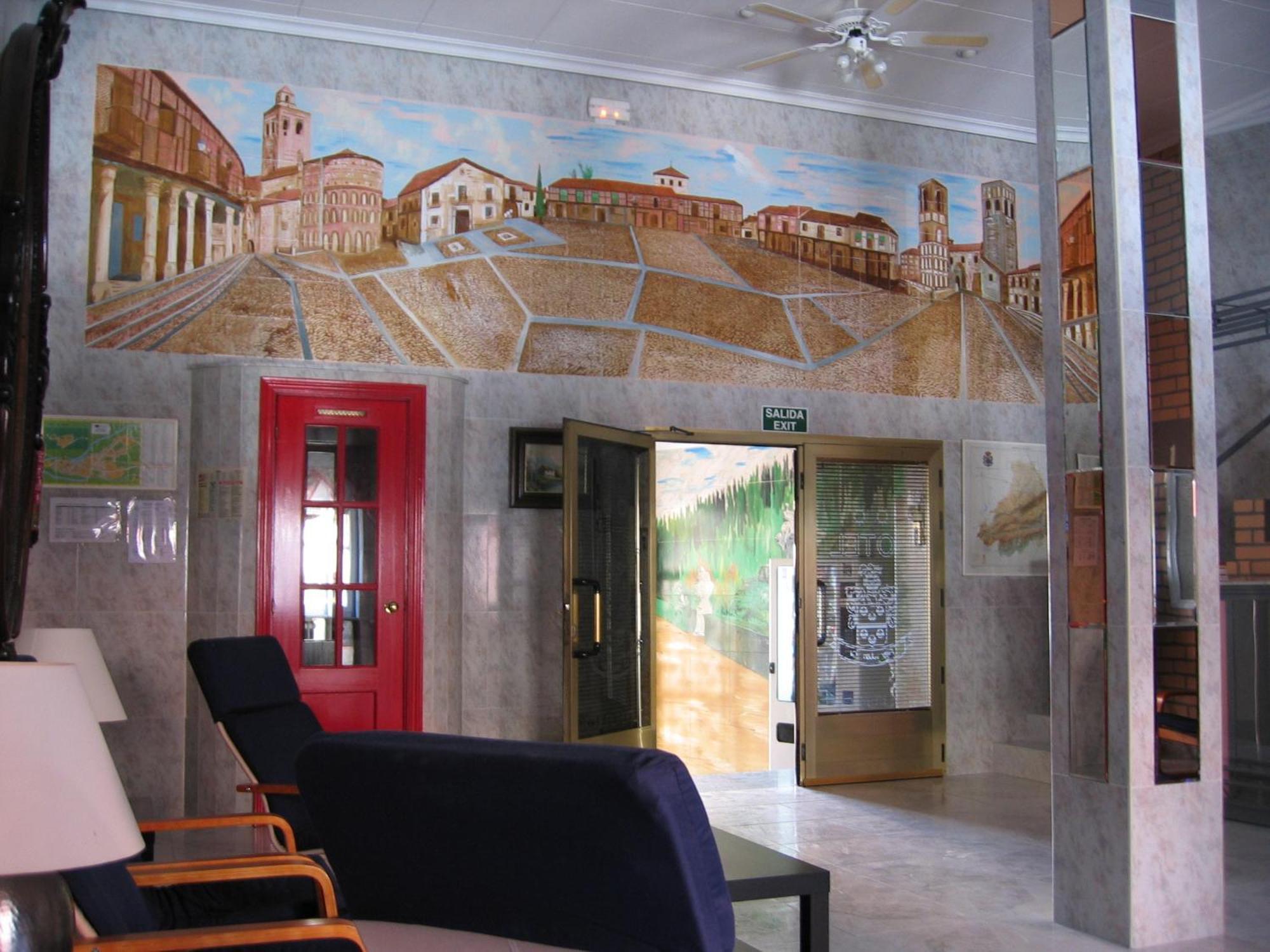 Hotel Fray Juan Gil อาเรวาโล ภายนอก รูปภาพ