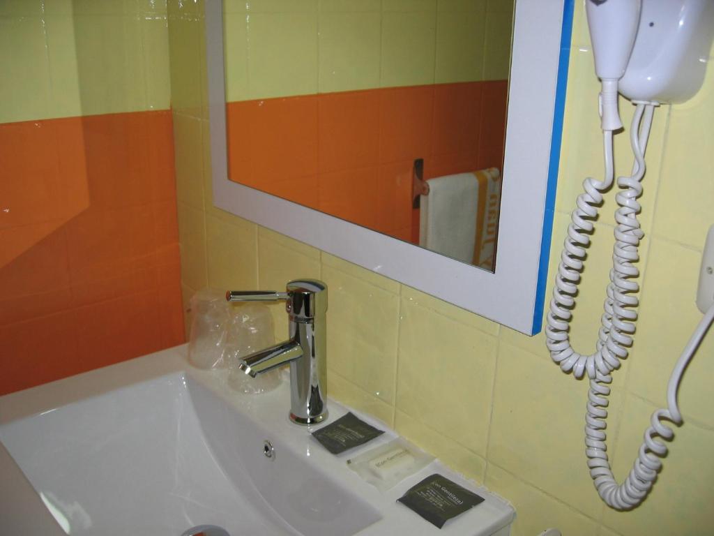 Hotel Fray Juan Gil อาเรวาโล ภายนอก รูปภาพ