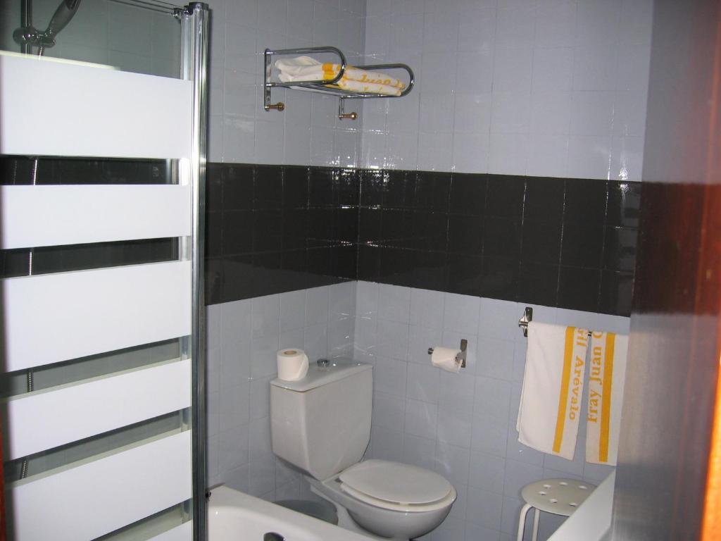 Hotel Fray Juan Gil อาเรวาโล ภายนอก รูปภาพ